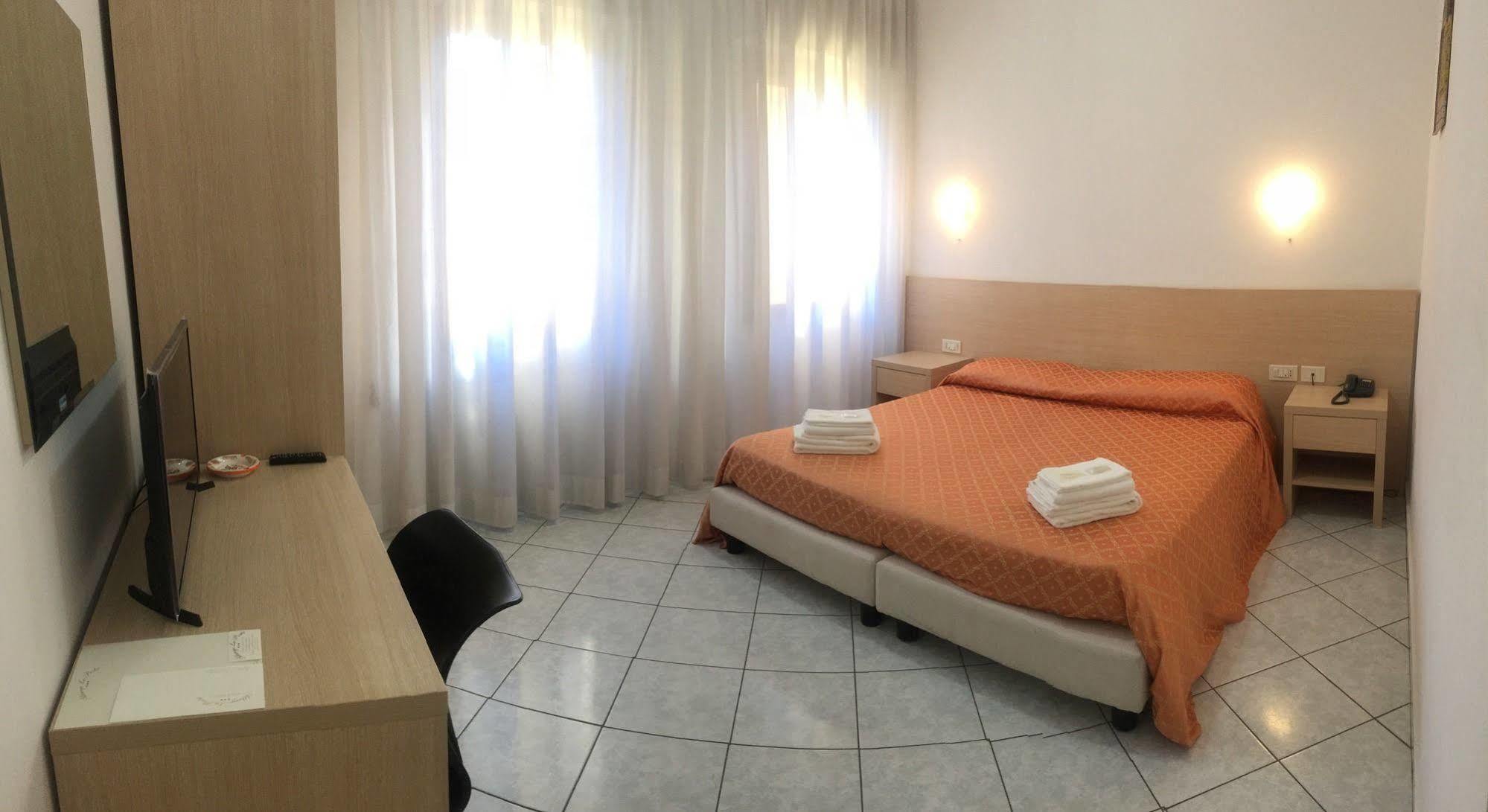 Albergo La Posta Arezzo Badia Al Pino Exteriér fotografie